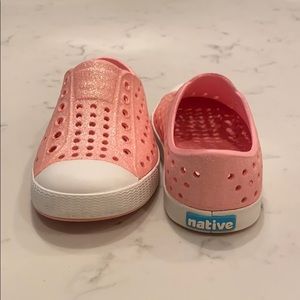 Pink Glitter Jefferson Native water shoe size 7